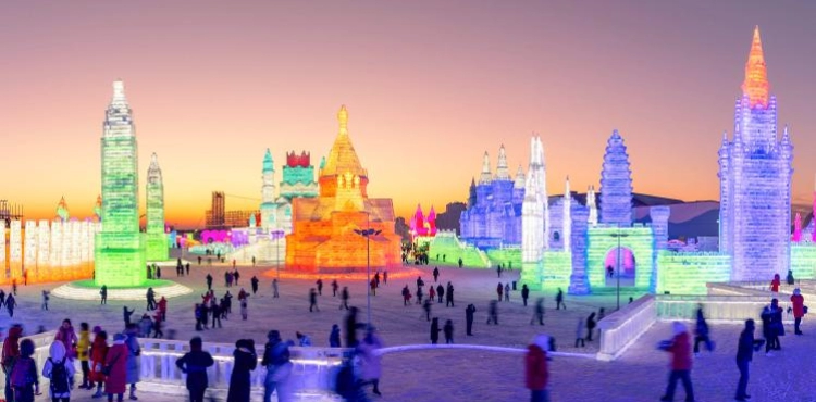 The Chinese city of Harbin hosts the international snow sculptures competition