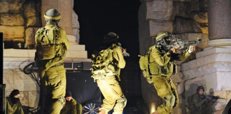 Israeli forces arrest Seven West Bank residents
