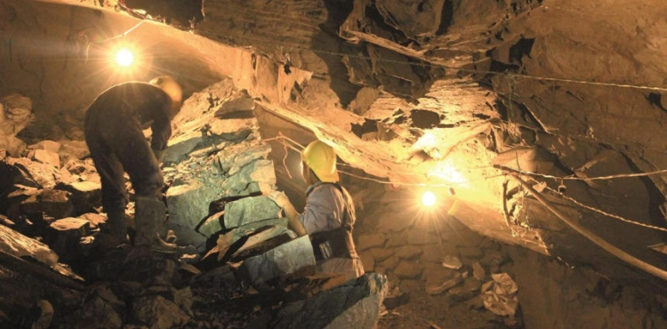 19 people killed in Mali gold mine collapse