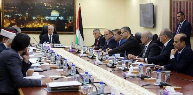 The Palestinian government warns of the dangers of compromising the Al-Aqsa mosque