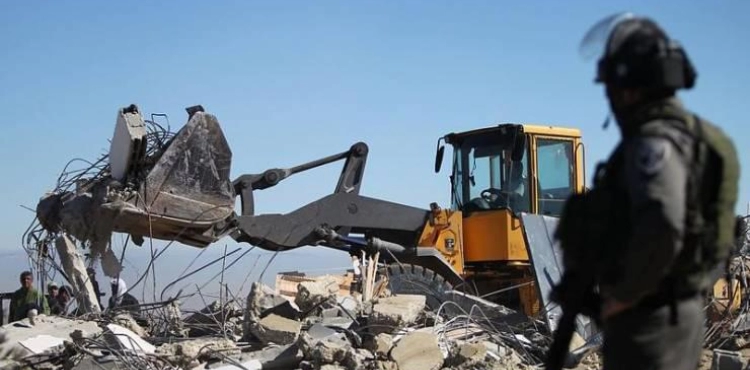 Occupation demolishes two houses south of Jerusalem