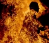Gaza: A citizen trying to commit suicide to burn in protest against the economic situation