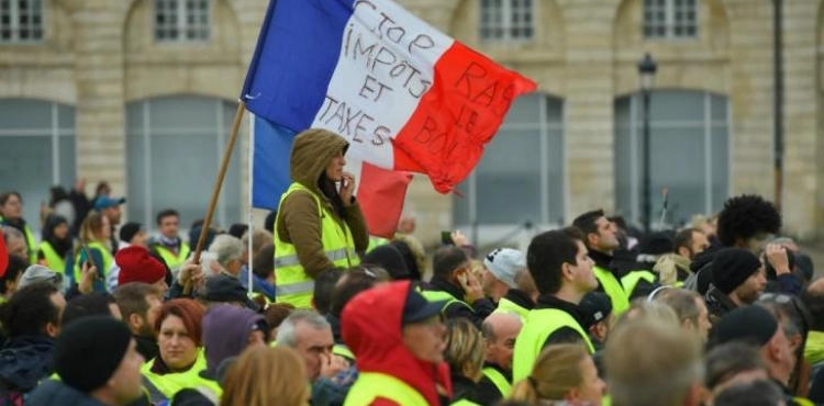 France bans demonstrations of &quot;yellow jackets&quot;