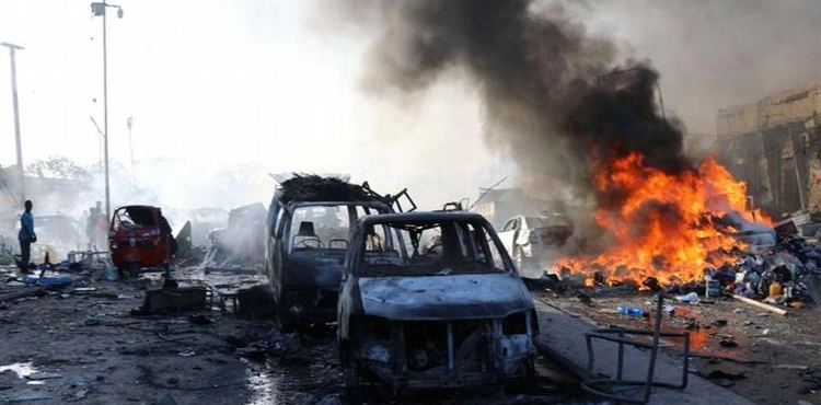11 killed and 16 injured in a massive bombing in Somalia