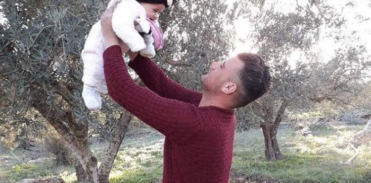 How did the young settler Abd al-Fatah kill and hit Ruajbah with bullets?