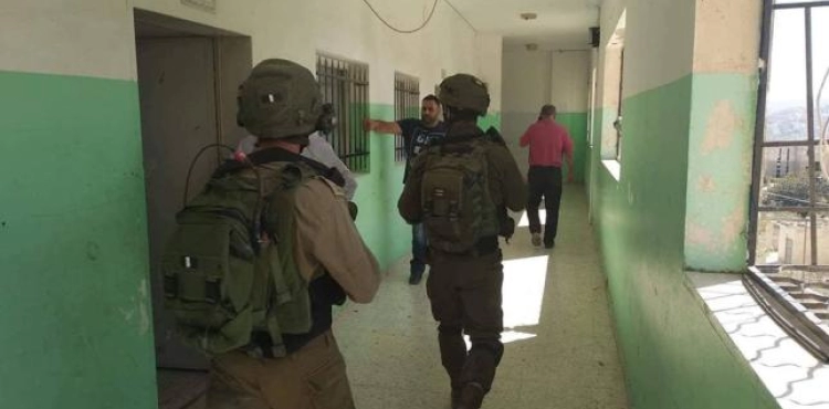 The siege of the school of Uref and the injury of students suffocation