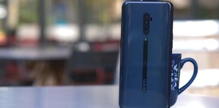 OPPO challenges Samsung with unmatched phone!