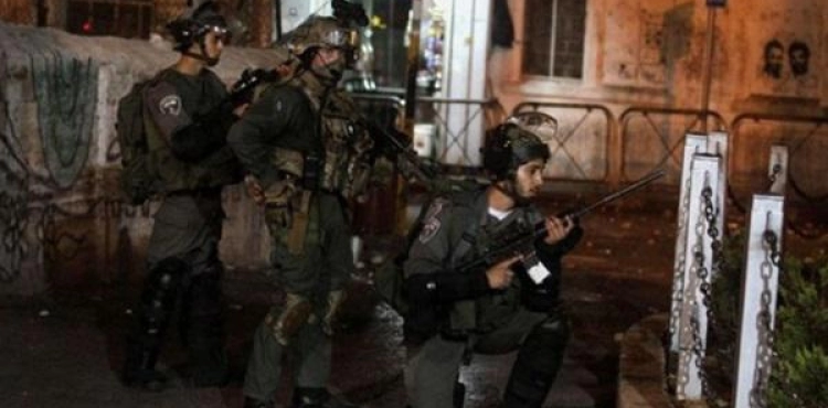 The occupation arrests five citizens, including two children.