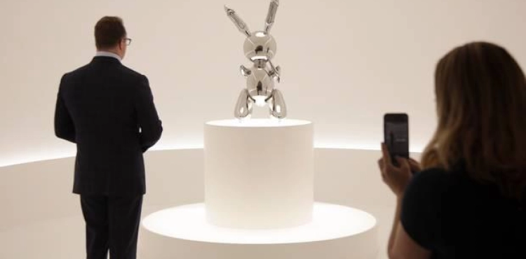 Sell â€‹â€‹&quot;Rabbit&quot; statue for $ 91.1 million in New York