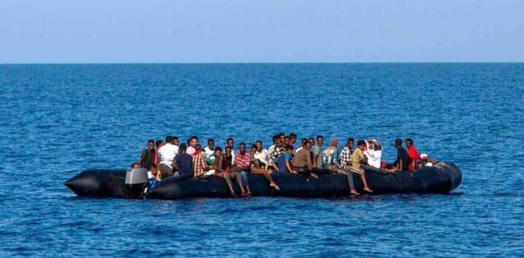 Moroccan navy saves 169 illegal immigrants on average