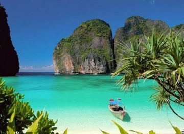 Thailand closes the Maya Bay beach until 2021