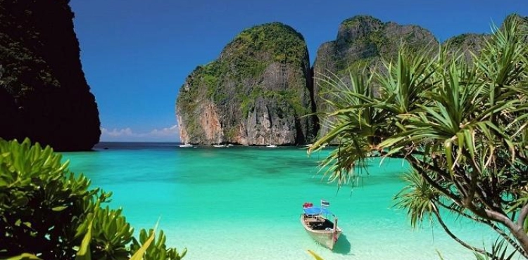 Thailand closes the Maya Bay beach until 2021
