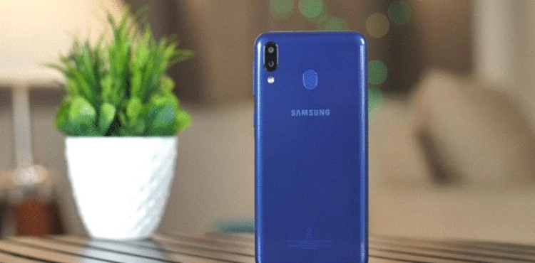 &quot;Samsung&quot; invade the phone market with a small device
