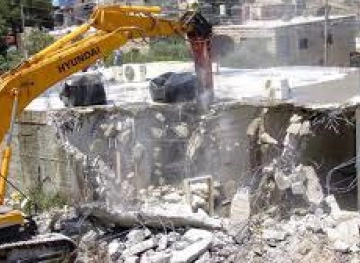 Israeli occupation court decides to demolish 15 residential buildings in Sur Baher