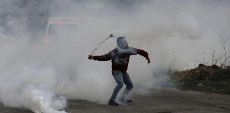 Injured young man and assault on journalists in the march of Kafr Qaddum