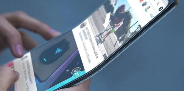 Samsung stumbles on the folding phone