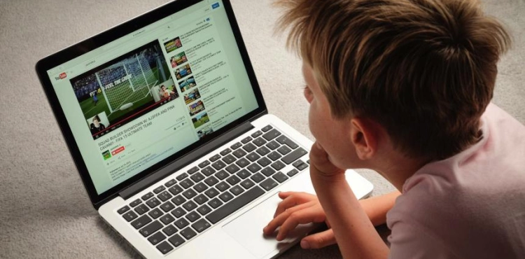 &quot;YouTube&quot; and children .. a &quot;revolutionary&quot; move on the road