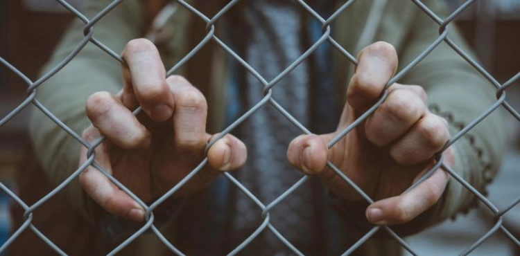 10 prisoners continue their hunger strike