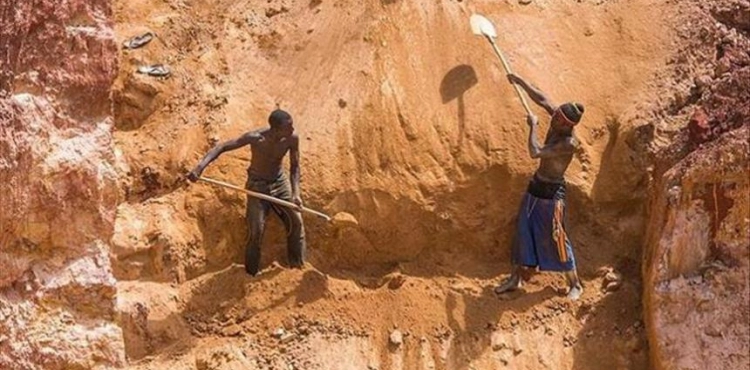 The collapse of a copper mine in Congo has risen to 43 workers