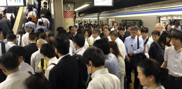&quot;Google Maps&quot; provides information about the congestion of trains before reaching the station