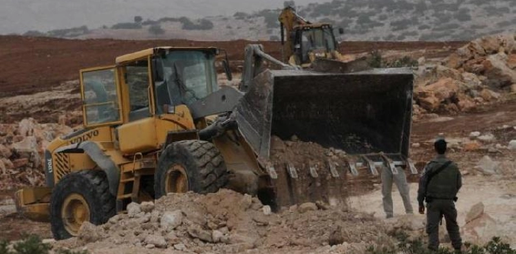 Israeli occupation forces destroy a natural reserve east of Yatta