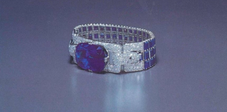 A precious jewel was stolen in Italy and the conflict is raging in New York