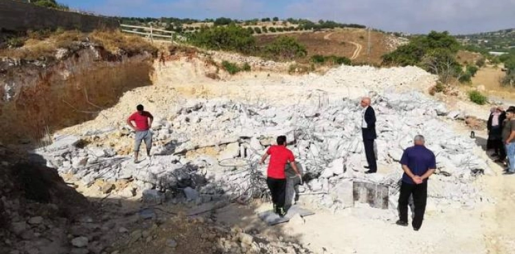Occupation demolishes house in Beit Ummar