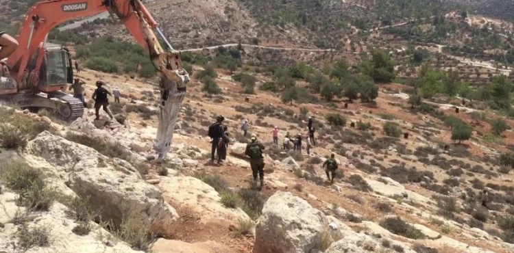 Israeli military decision to confiscate &quot;Jabal al-Risan&quot;
