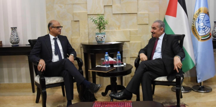 Ashtayeh: Israel destroys any chance of establishing a Palestinian state and seeks out the financial crisis