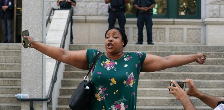 Eviction of a police official killed an unarmed black man in New York