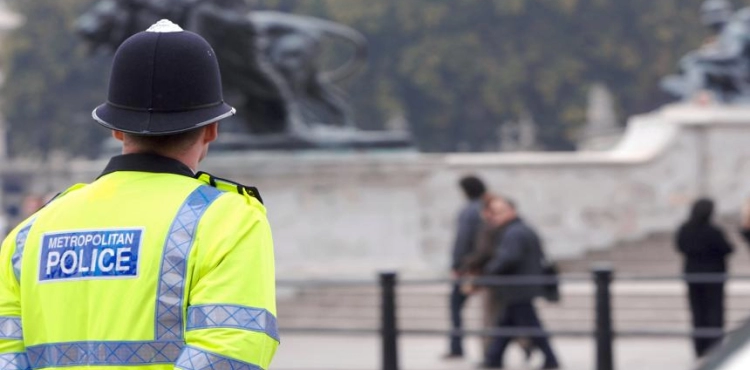Break the London police account on Twitter