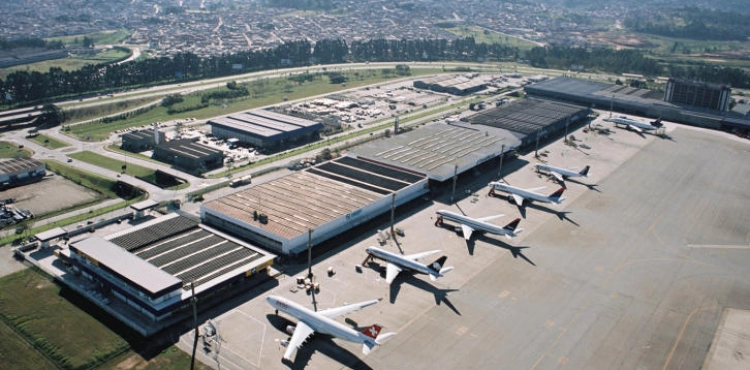 Stealing 750 kg of gold at an airport