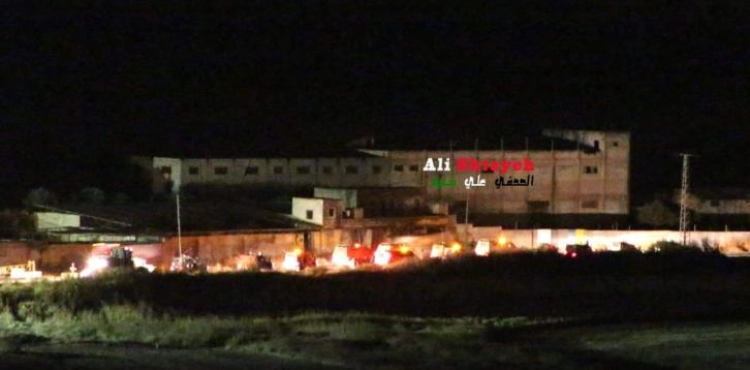 13 injured during the storming of hundreds of settlers Joseph&acute;s Tomb in Nablus