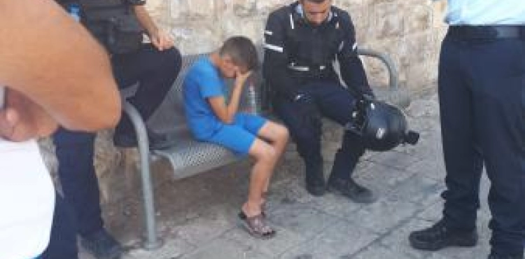 Settlers try to kidnap three children in Jerusalem ... Al-Aqsa&acute;s incursions continue,