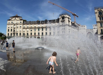 Netherlands: Heat wave kills 400 in July