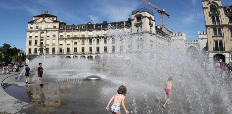 Netherlands: Heat wave kills 400 in July