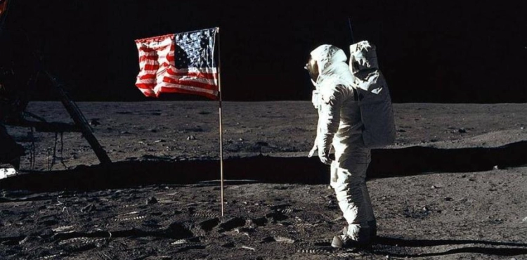 NASA chooses &acute;Moon State&acute;