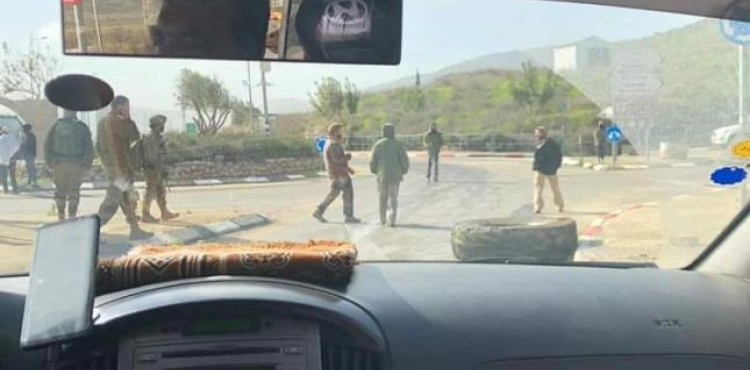Huwara checkpoint is closed after settlers throw Palestinian vehicles