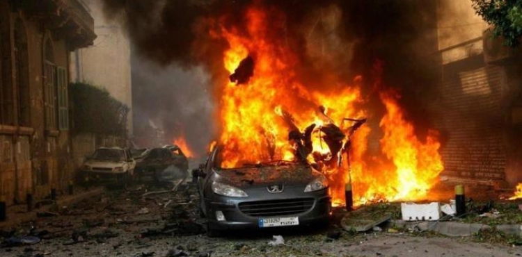 Syrian Observatory: 9 people were killed and wounded in a car bomb explosion in Idlib