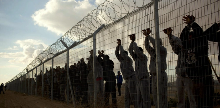 The occupation releases a prisoner from Gaza