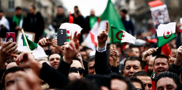 Human Rights Watch condemns &quot;tightening of the screws&quot; on protests in Algeria