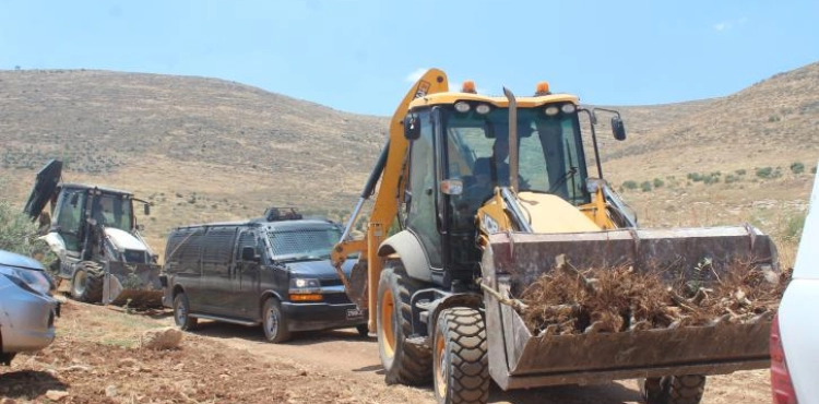 The occupation sweeps agricultural dunums in the Jordan Valley