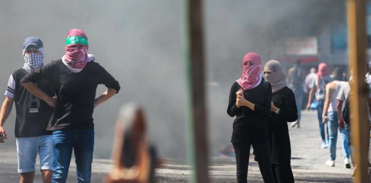 8 injuries at Beit El checkpoint