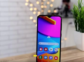 &quot;Samsung&quot; launches two advanced phones at a competitive price