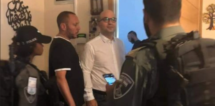 Occupation arrests 8 citizens, including Minister of Jerusalem Fadi Al-Hadmi