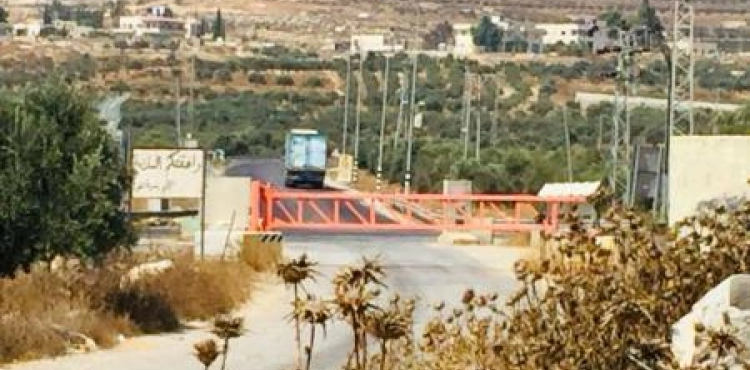 The occupation continues to close the entrance to Tekoa