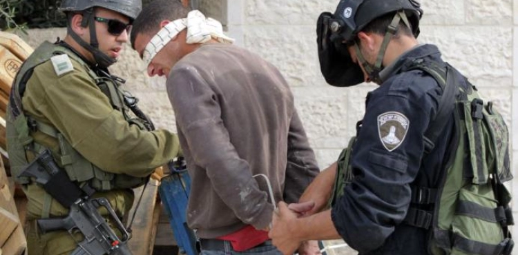 Occupation arrests 10 Palestinians