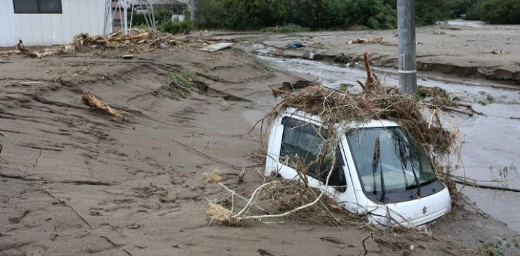 56 dead as a result of typhoon Hagebis in Japan and continuing rescue operations