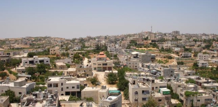Israeli forces arrest a child from Beit Ummar