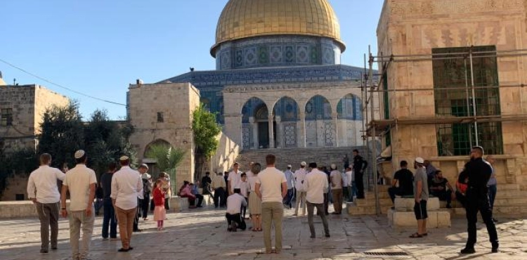 400 settlers storm the Al-Aqsa Mosque